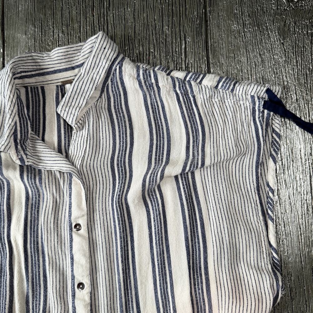 Free People Baby Blues Stripe Buttondown Adjustable Sleeve Size Small - Picture 6 of 7